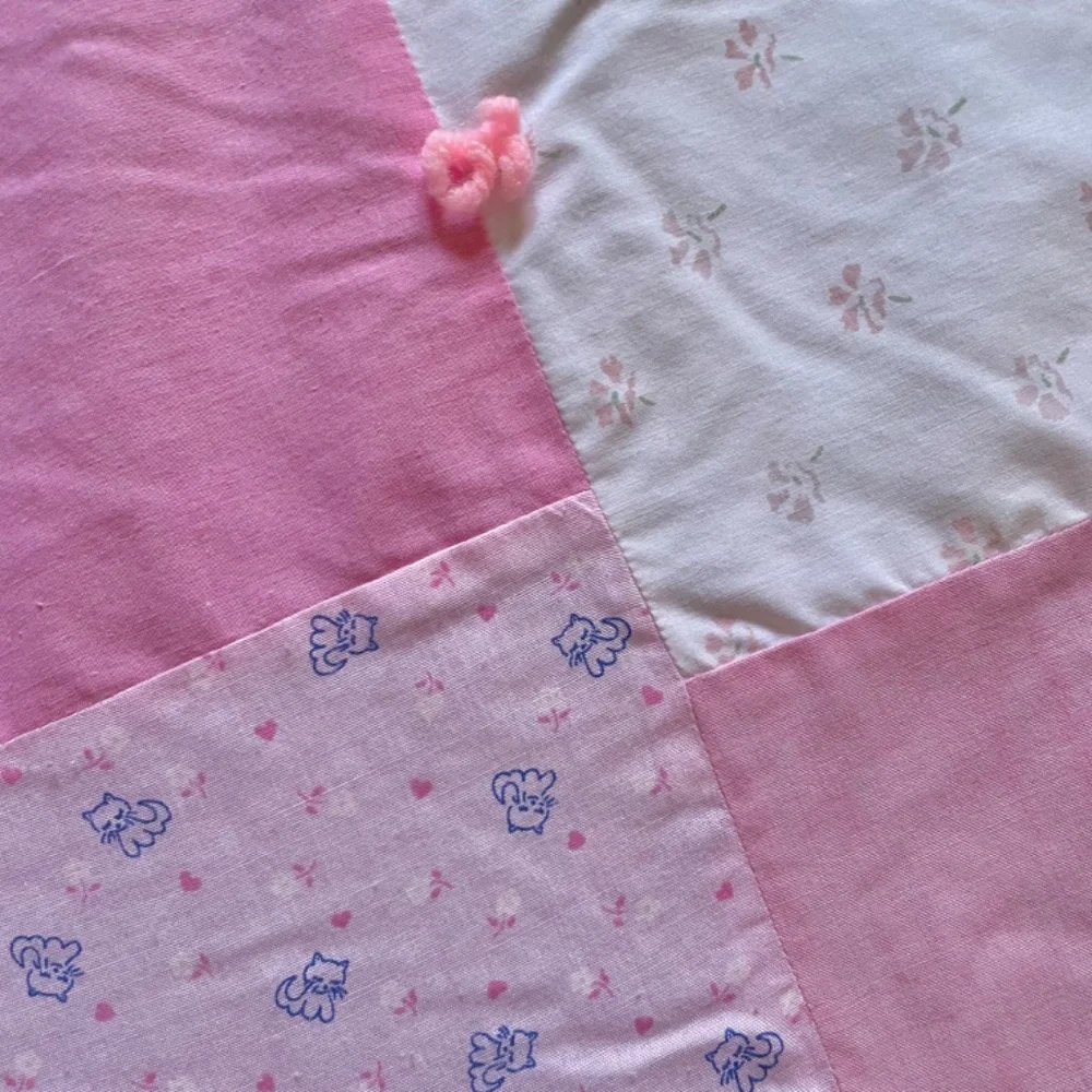 Handmade pink white kittens kitty cat flowers hearts patchwork quilt 72” x 53”